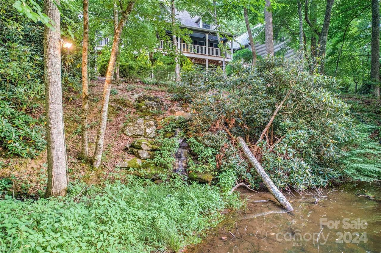 5 Cobble Hill Road, Fairview, NC 28730