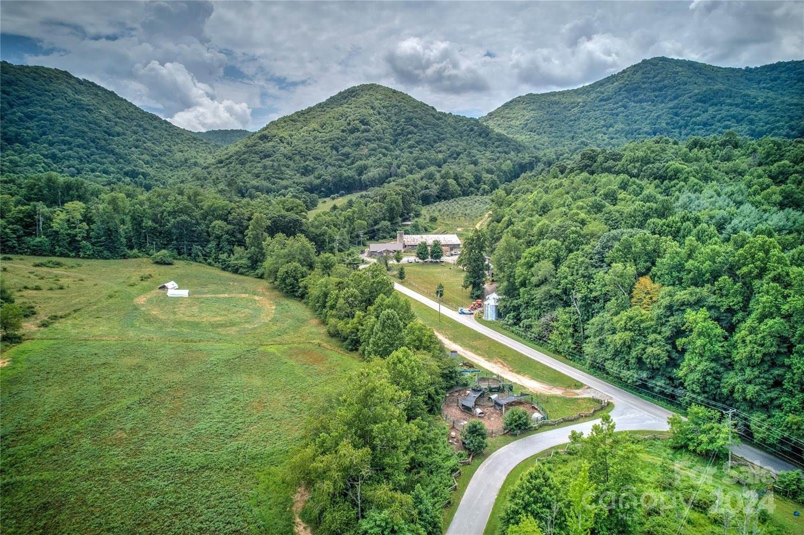 5 Cobble Hill Road, Fairview, NC 28730