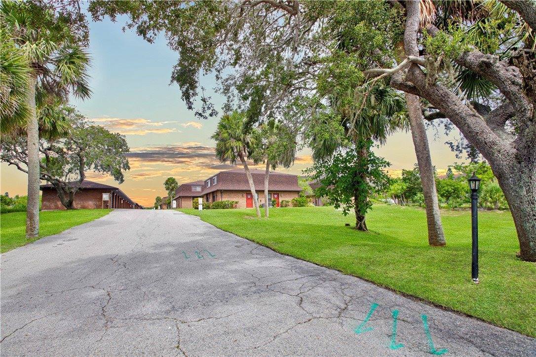 4712-4718 Overlook Drive NE, Palm Bay, FL 32905