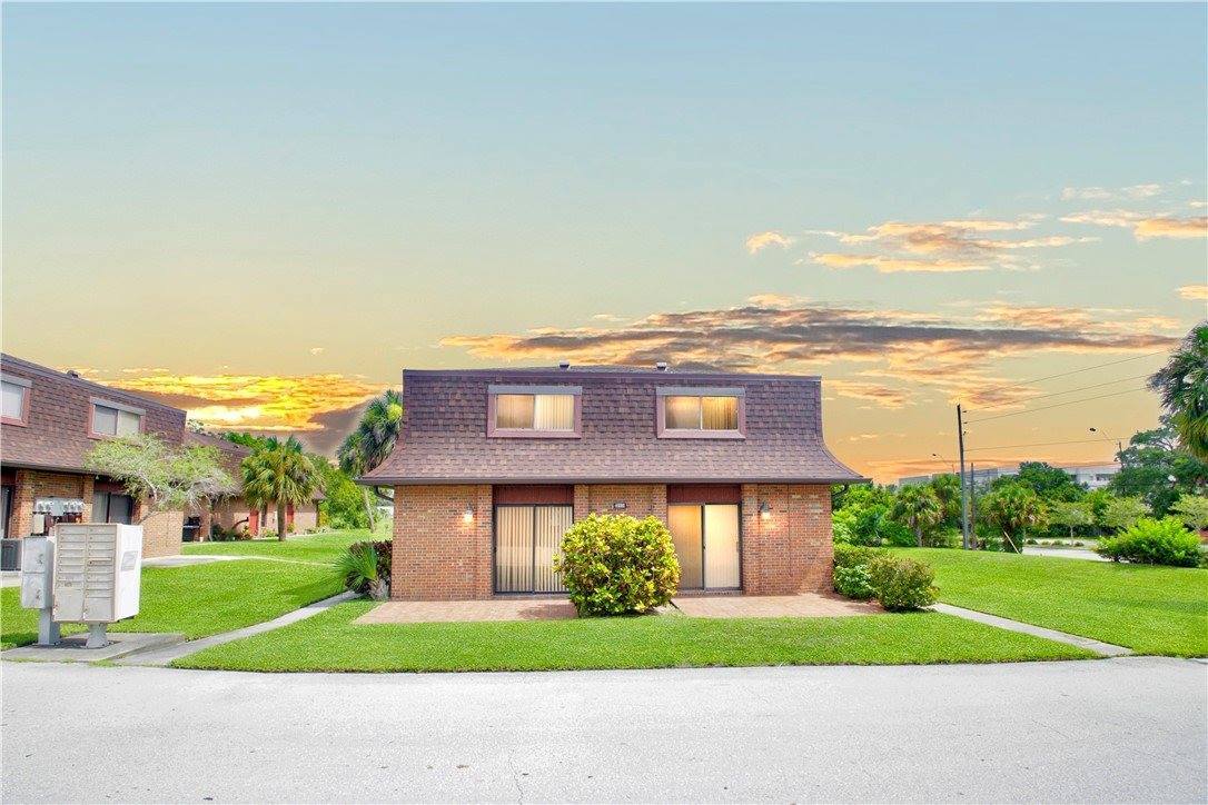 4712-4718 Overlook Drive NE, Palm Bay, FL 32905