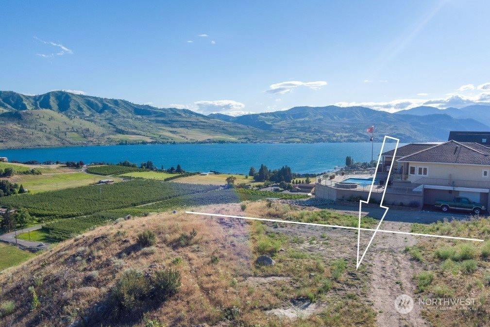 320 Orchard View Dr, Chelan, WA 98816