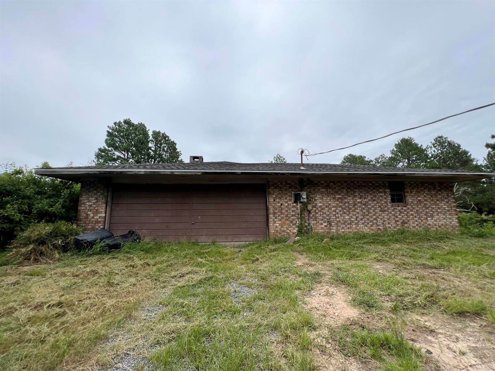 167 Phillip James Rd, Leesville, LA 71446