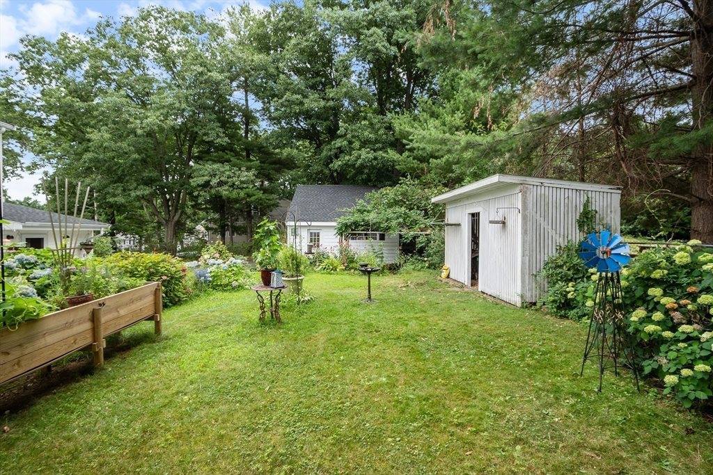 6 Sheridan St, Woburn, MA 01801