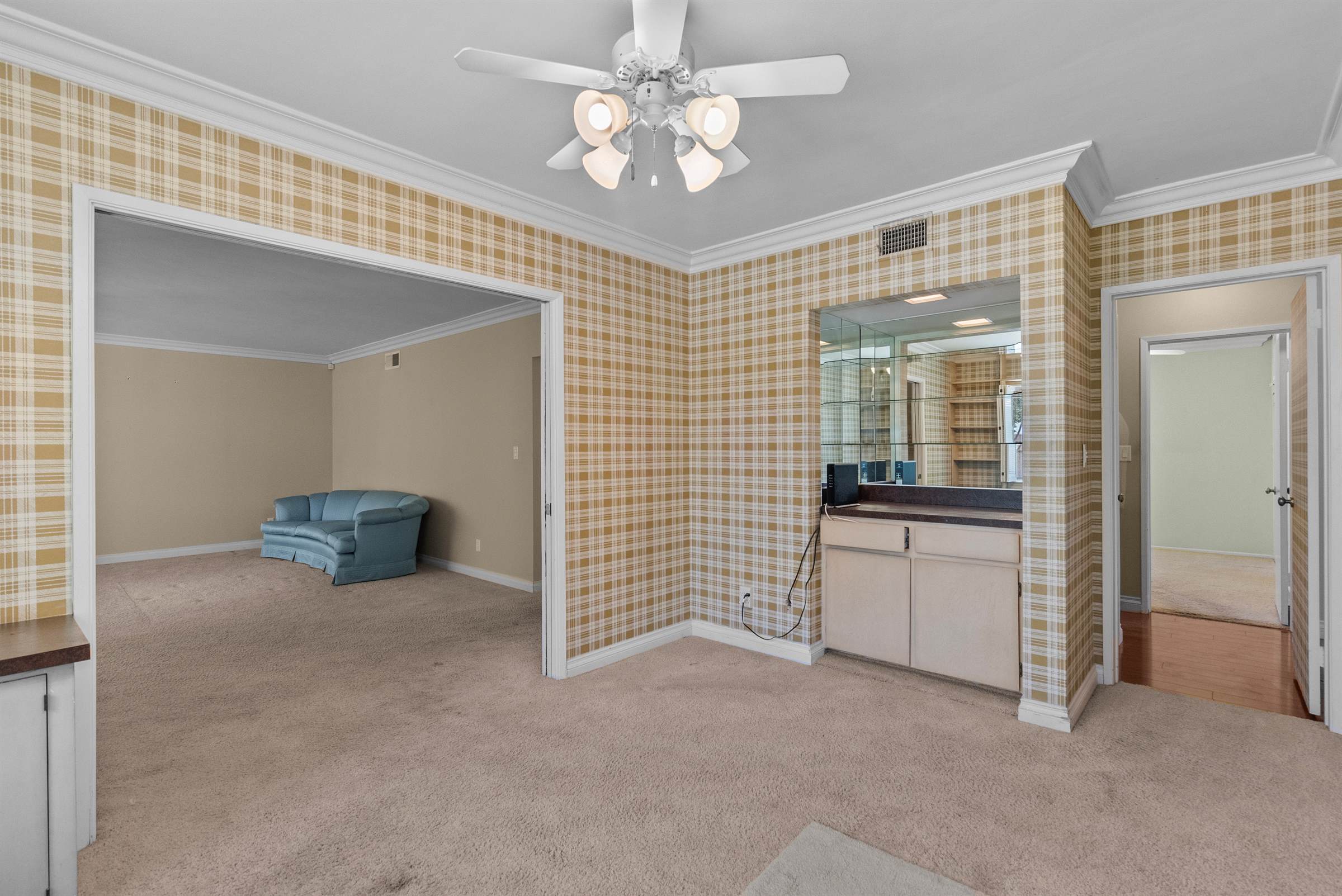 9521 Geyser Avenue, Northridge, CA 91324