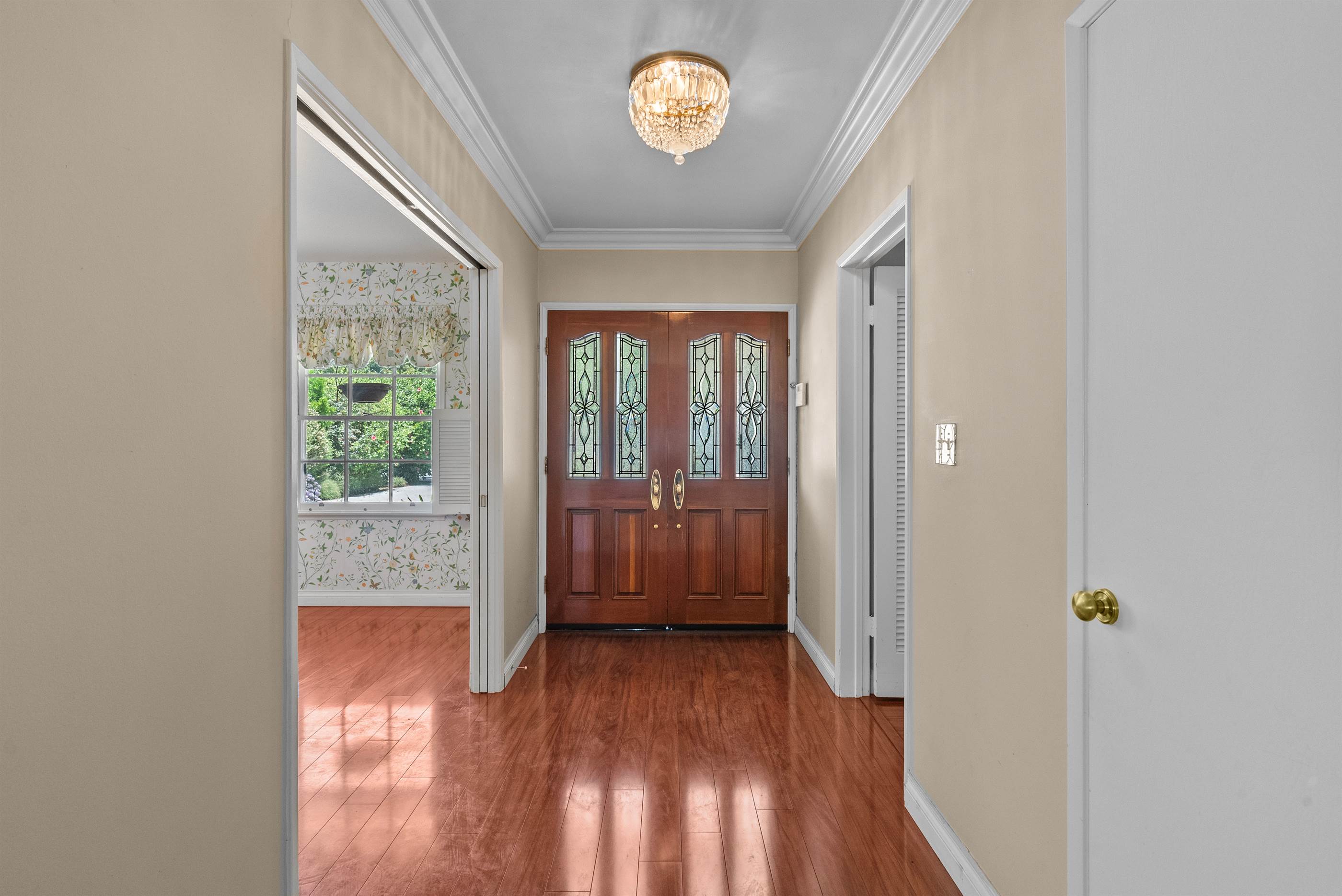 9521 Geyser Avenue, Northridge, CA 91324