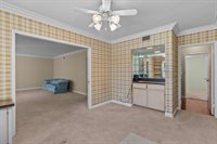 9521 Geyser Avenue, Northridge, CA 91324