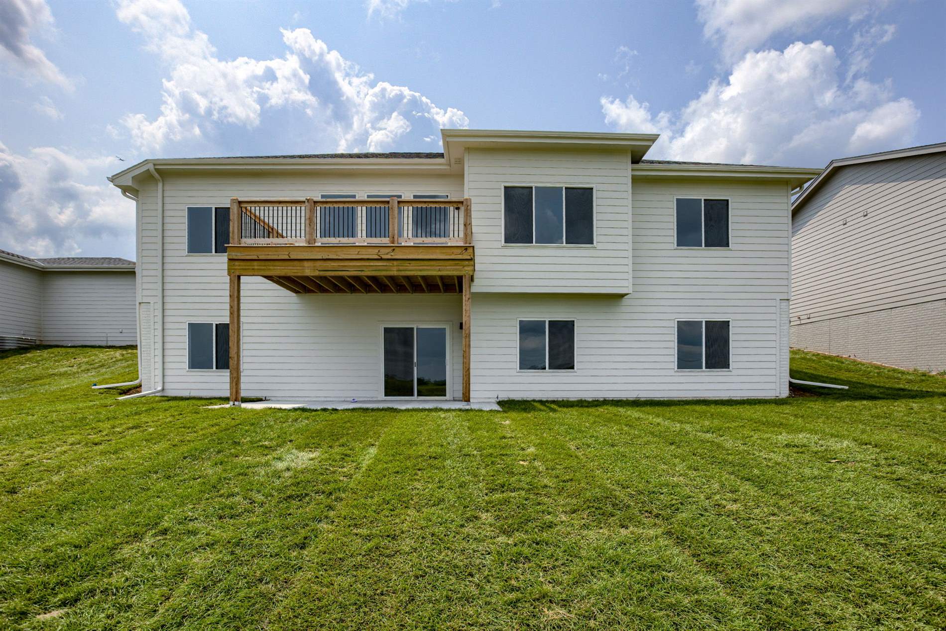 11021 N 169 St, Bennington, NE 68007