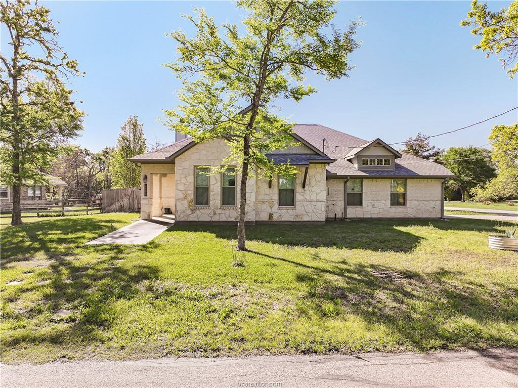 2004 Post Oak, College Station, TX 77845