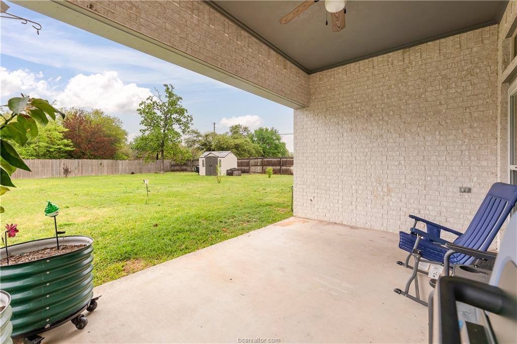 2004 Post Oak, College Station, TX 77845