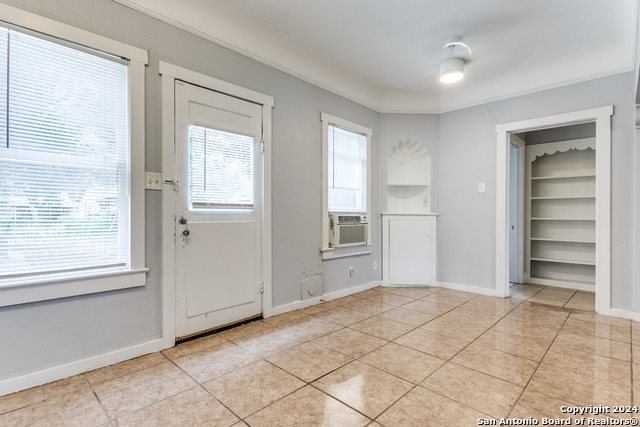 551 West Highland Blvd, San Antonio, TX 78210