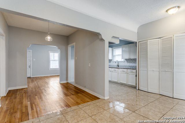 551 West Highland Blvd, San Antonio, TX 78210