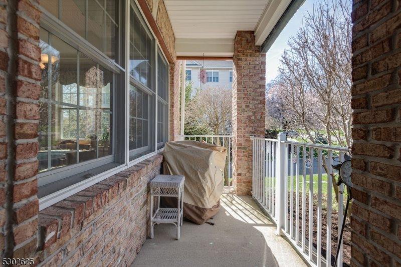 28 Zachary Way, Mount Arlington, NJ 07856