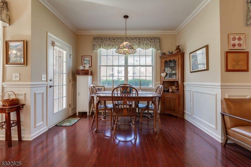 28 Zachary Way, Mount Arlington, NJ 07856