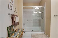 28 Zachary Way, Mount Arlington, NJ 07856