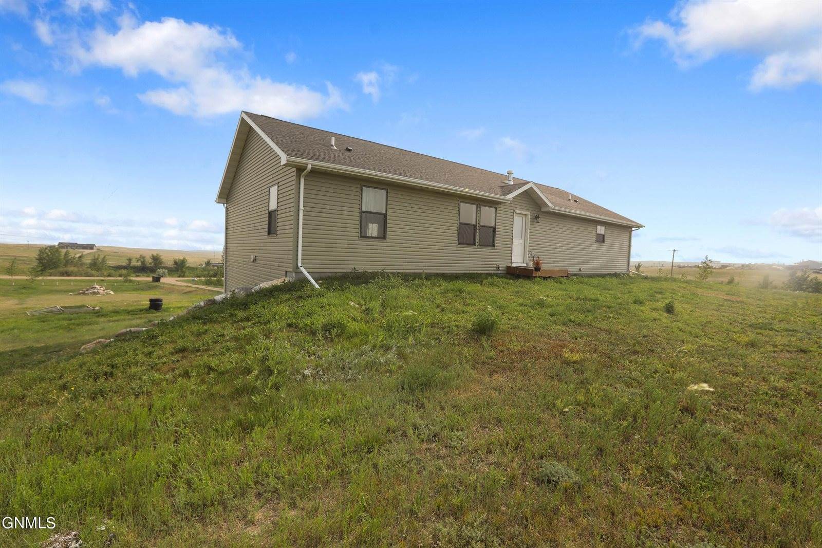 14777 Mortenson Street, Williston, ND 58801