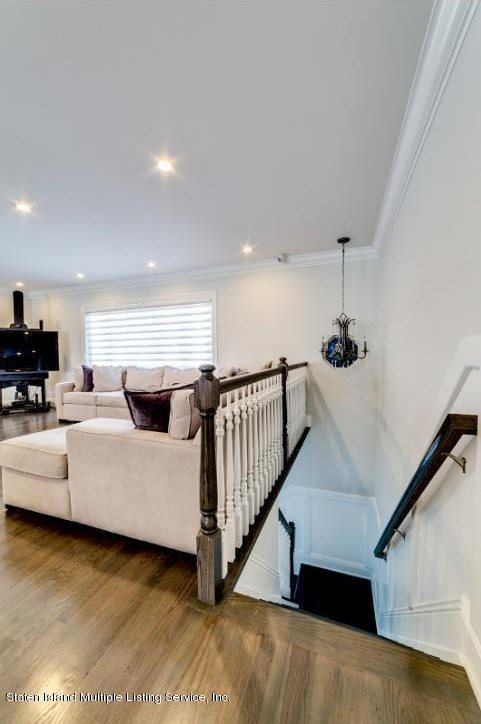 28 Juni Court, Staten Island, NY 10314