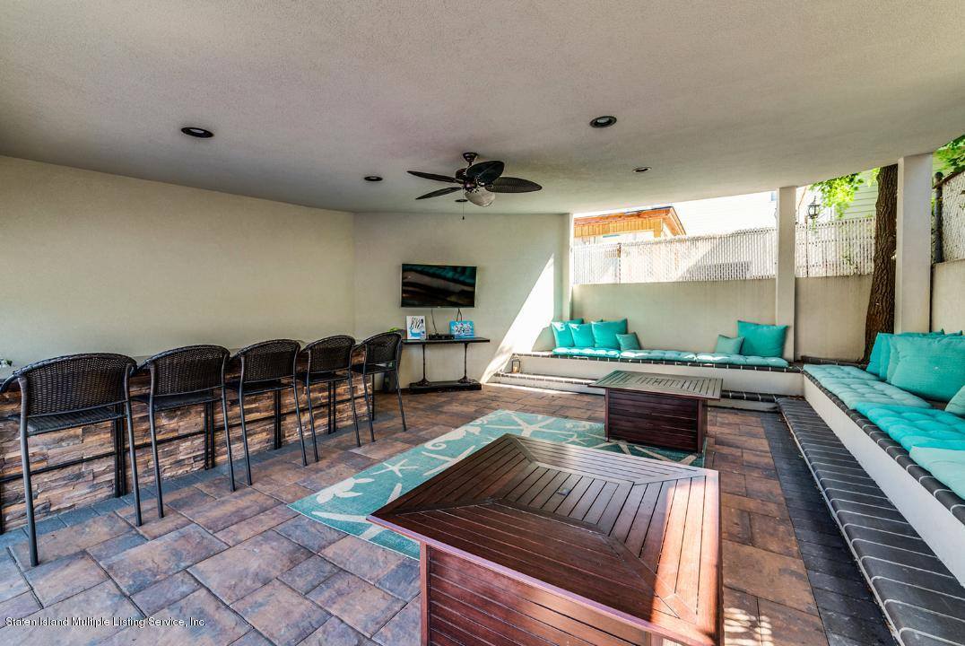 28 Juni Court, Staten Island, NY 10314