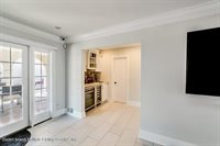 28 Juni Court, Staten Island, NY 10314