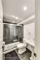 28 Juni Court, Staten Island, NY 10314