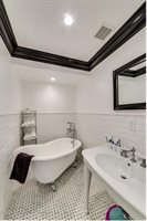 28 Juni Court, Staten Island, NY 10314