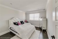 28 Juni Court, Staten Island, NY 10314