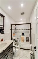 28 Juni Court, Staten Island, NY 10314