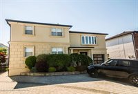 28 Juni Court, Staten Island, NY 10314