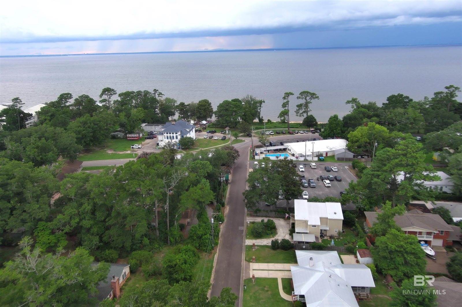 104 Laurel Avenue, Fairhope, AL 36532