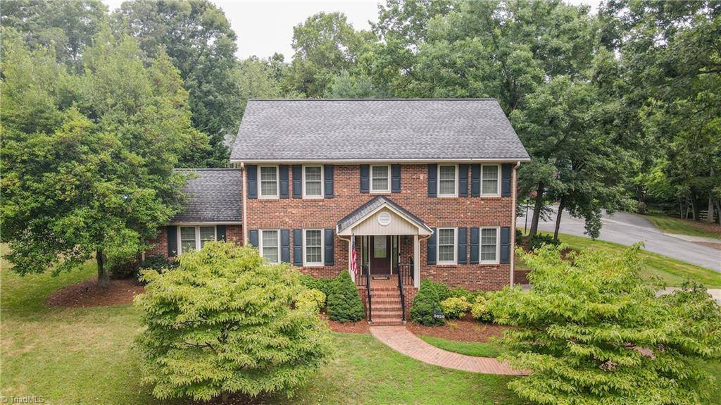 5929 Woodfield Drive, Kernersville, NC 27284
