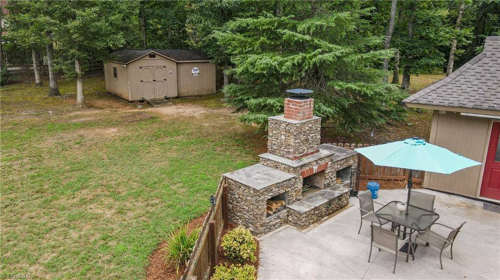 5929 Woodfield Drive, Kernersville, NC 27284