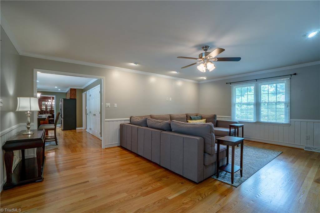 5929 Woodfield Drive, Kernersville, NC 27284