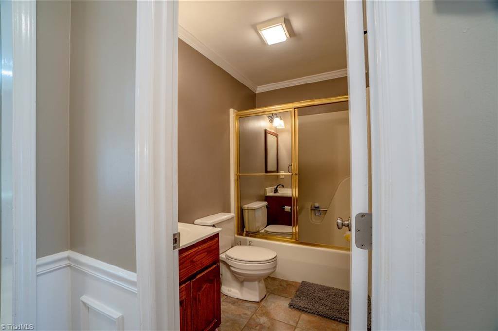 5929 Woodfield Drive, Kernersville, NC 27284