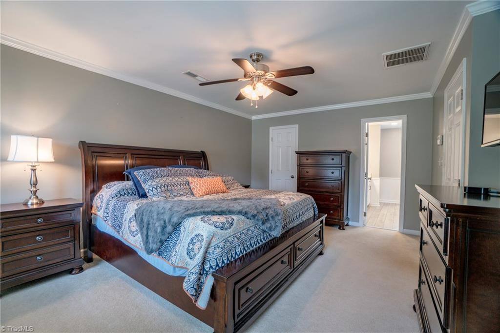 5929 Woodfield Drive, Kernersville, NC 27284