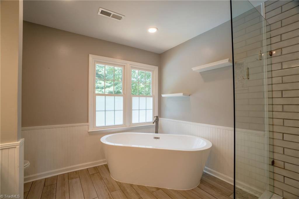 5929 Woodfield Drive, Kernersville, NC 27284