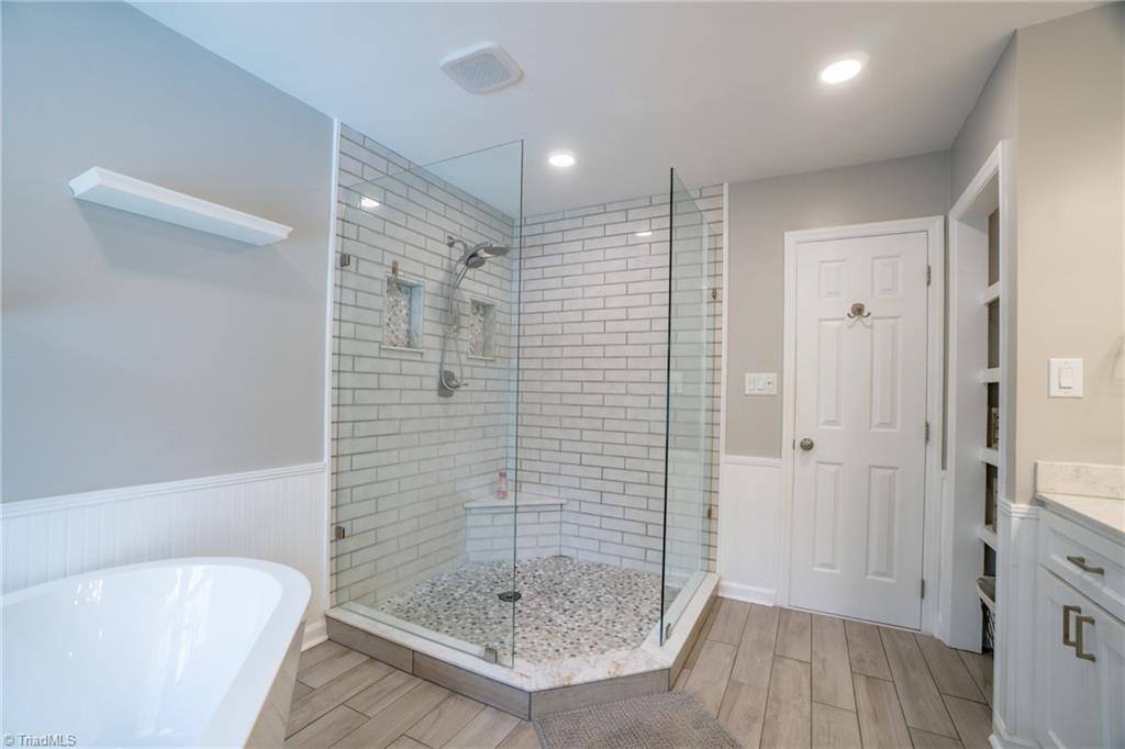 5929 Woodfield Drive, Kernersville, NC 27284