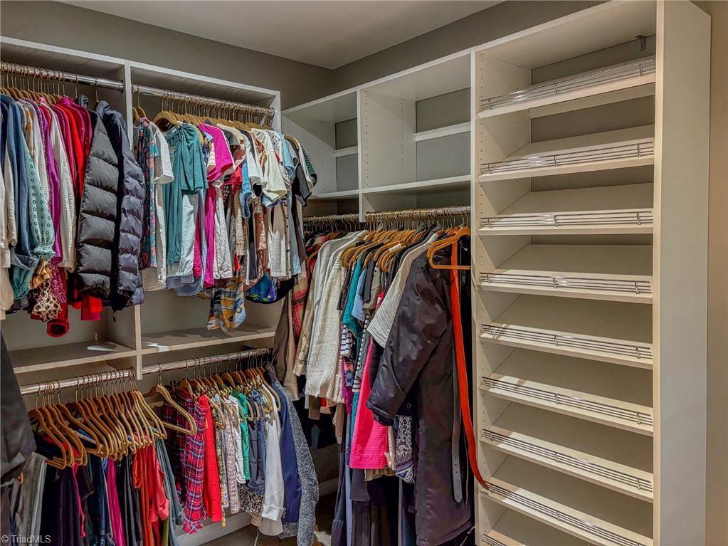 5929 Woodfield Drive, Kernersville, NC 27284