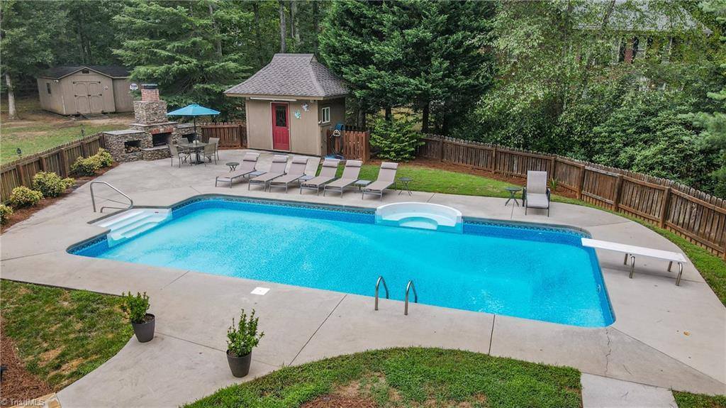 5929 Woodfield Drive, Kernersville, NC 27284