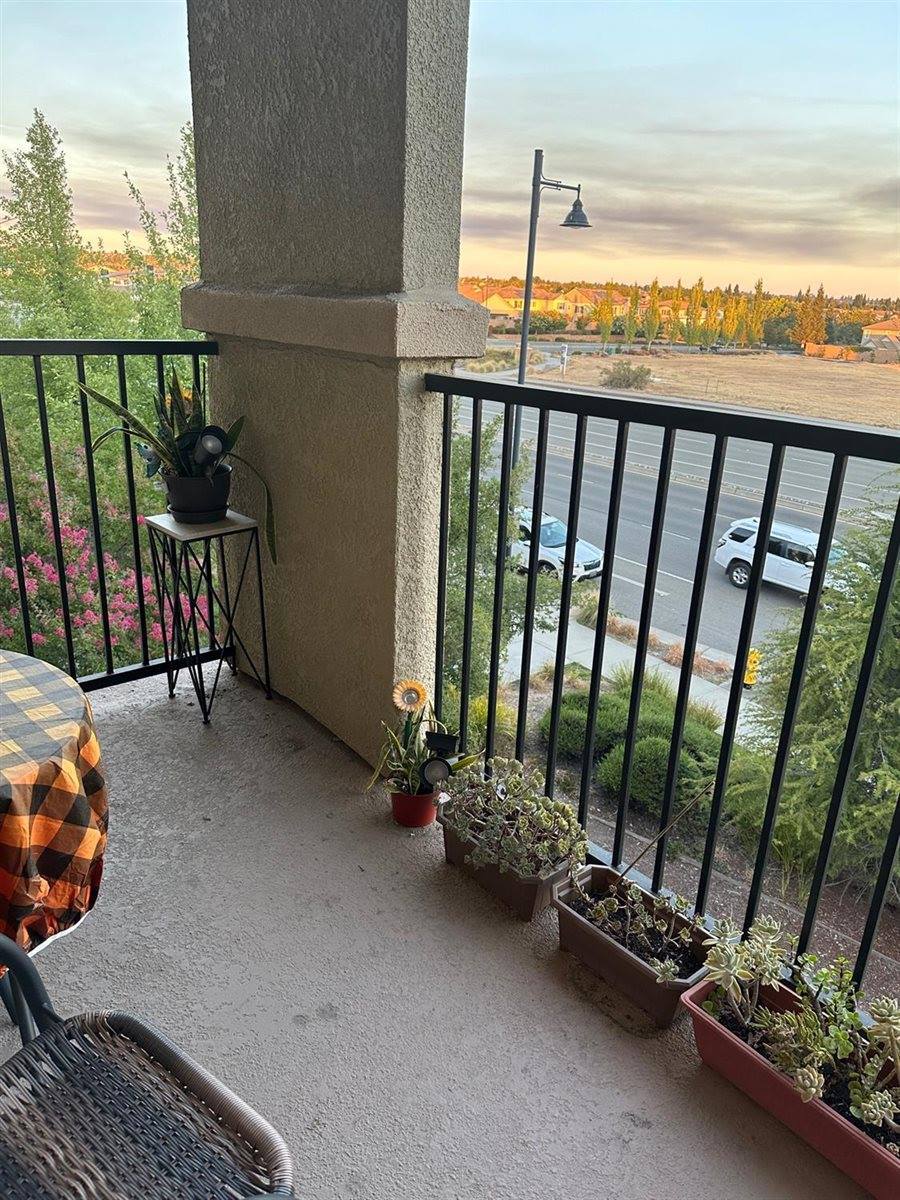 1240 Whitney Ranch Parkway, Rocklin, CA 95765