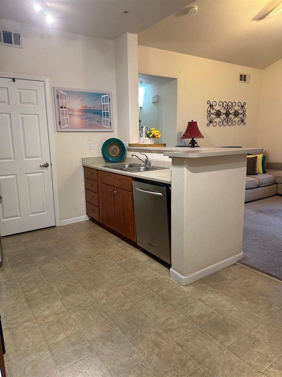 1240 Whitney Ranch Parkway, Rocklin, CA 95765