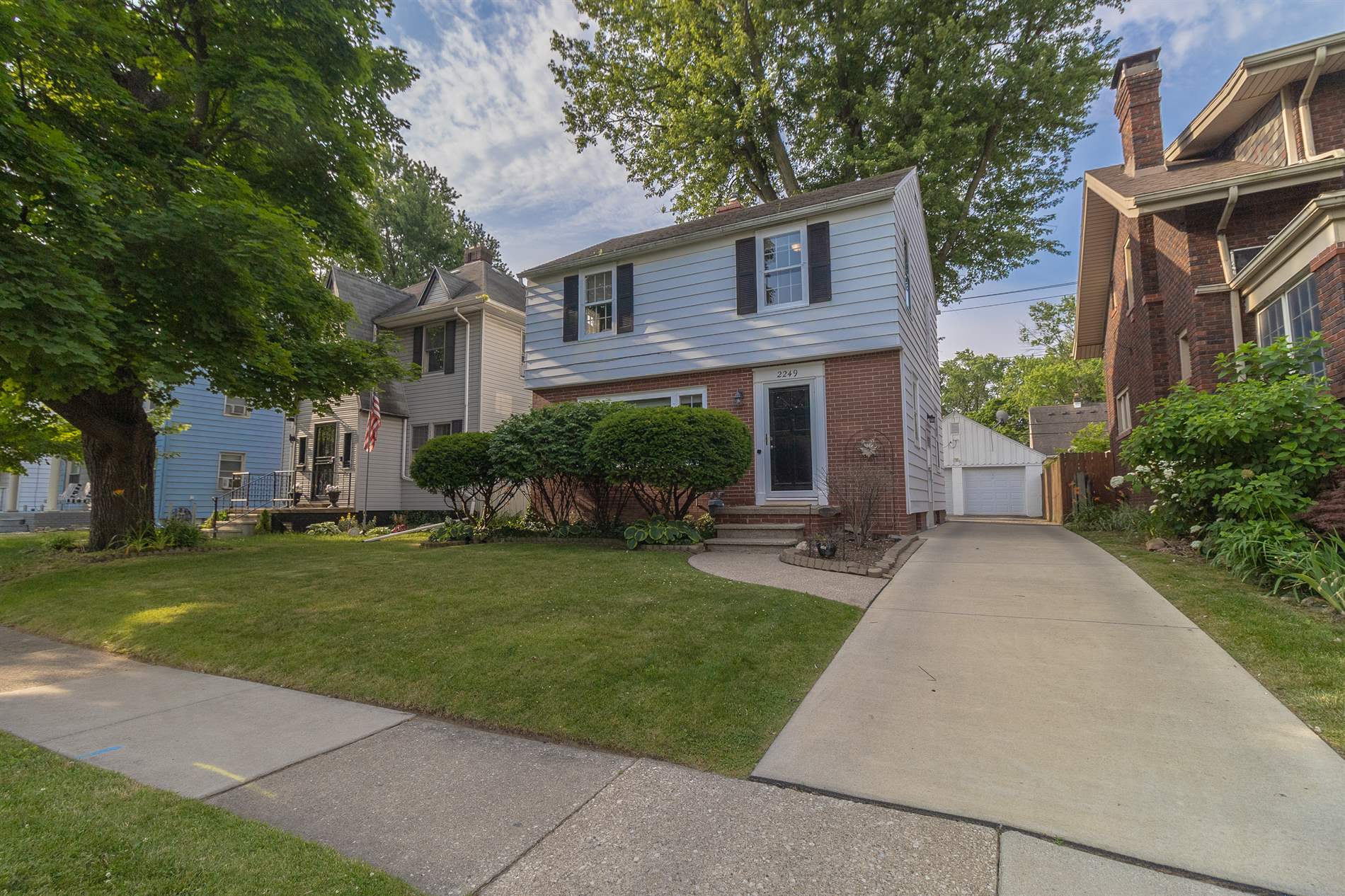 2249 Sylvania, Toledo, OH 43613