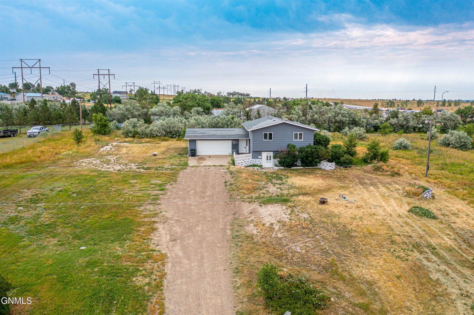 5008 143rd Avenue NW, Williston, ND 58801