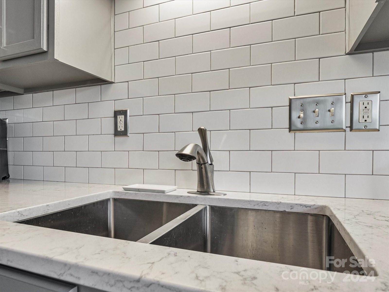 108 Arbridge Court, Mount Holly, NC 28120