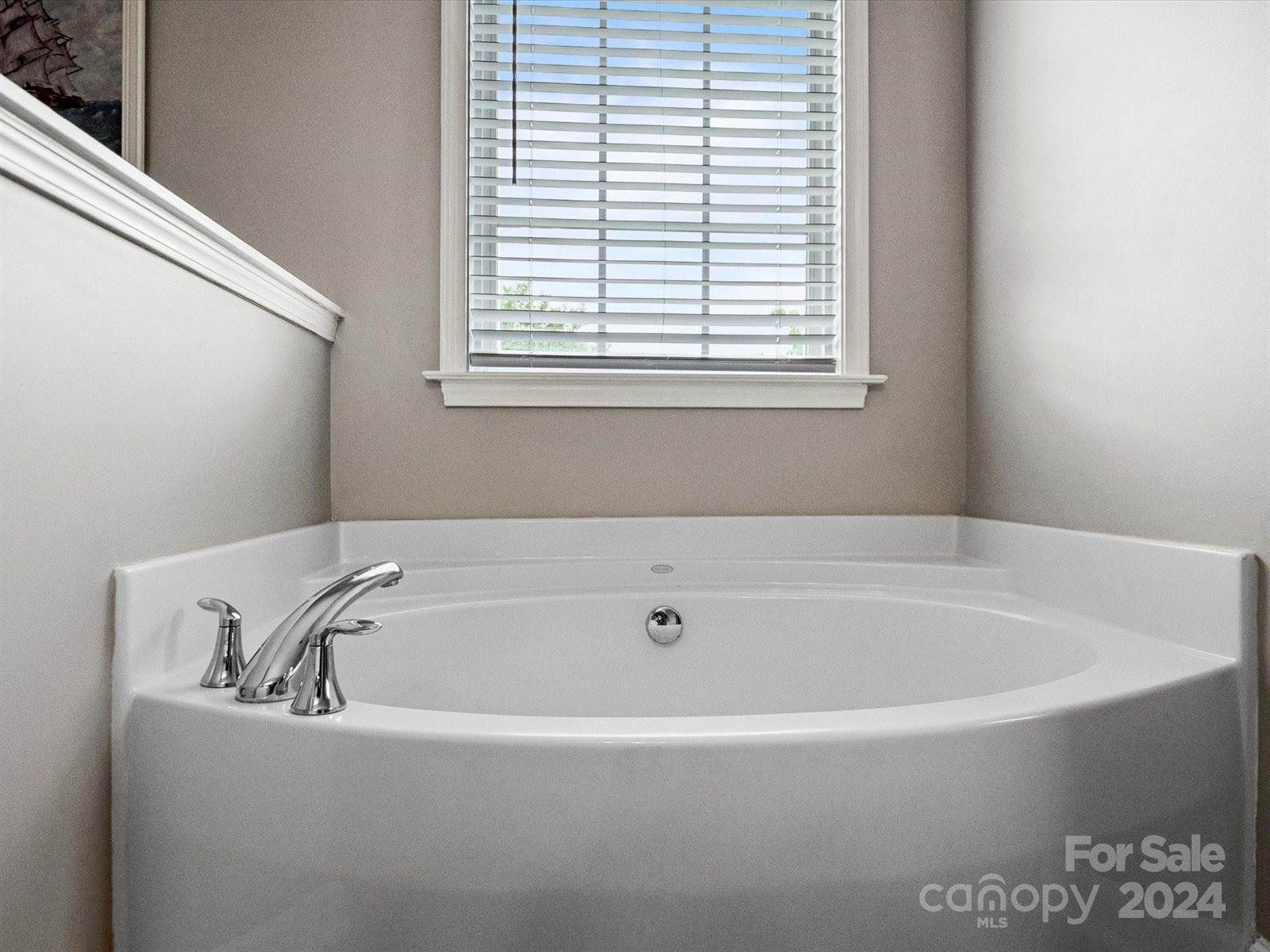 108 Arbridge Court, Mount Holly, NC 28120