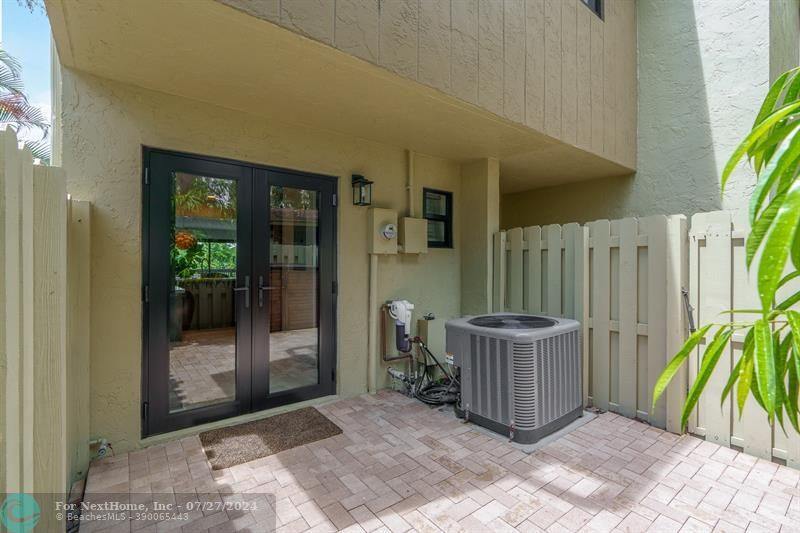 514 NE 19th St, Wilton Manors, FL 33305