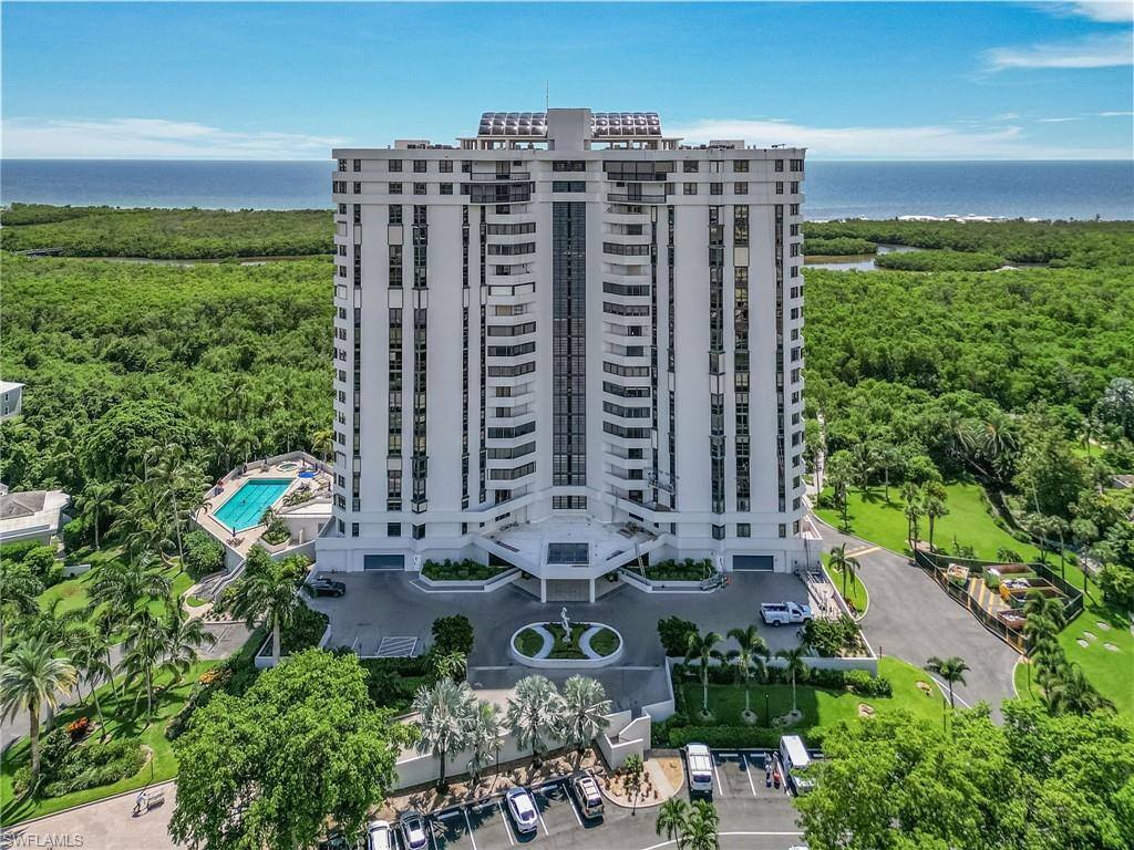 6001 Pelican Bay Blvd, #102, Naples, FL 34108