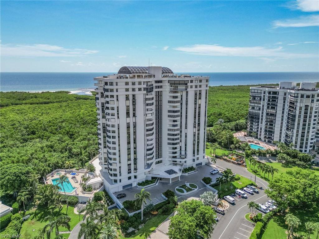 6001 Pelican Bay Blvd, #102, Naples, FL 34108