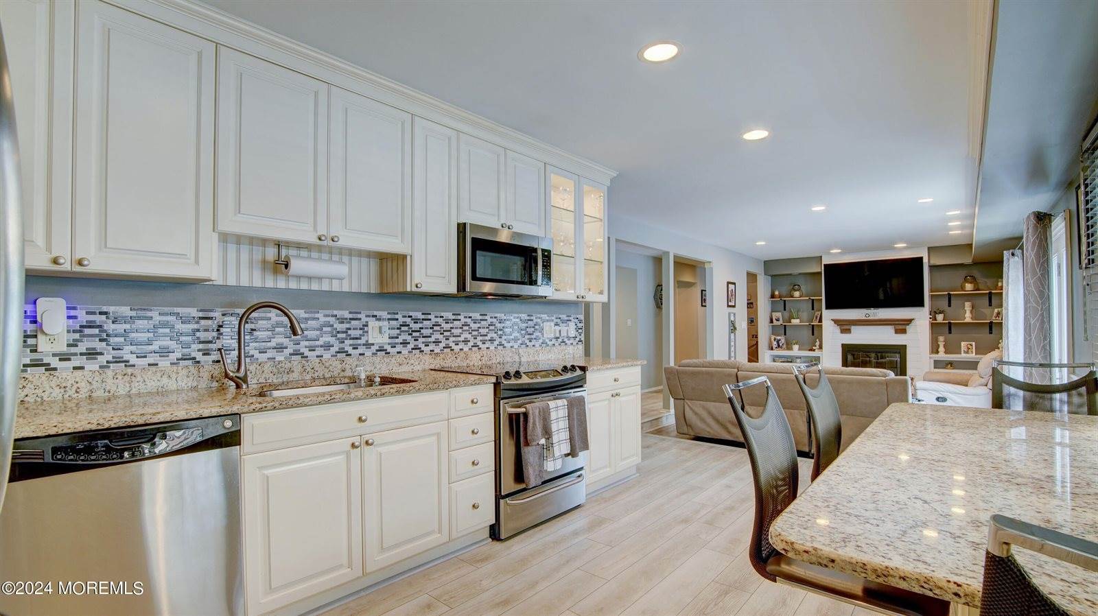 125 Sunnybrook Drive, Freehold, NJ 07728