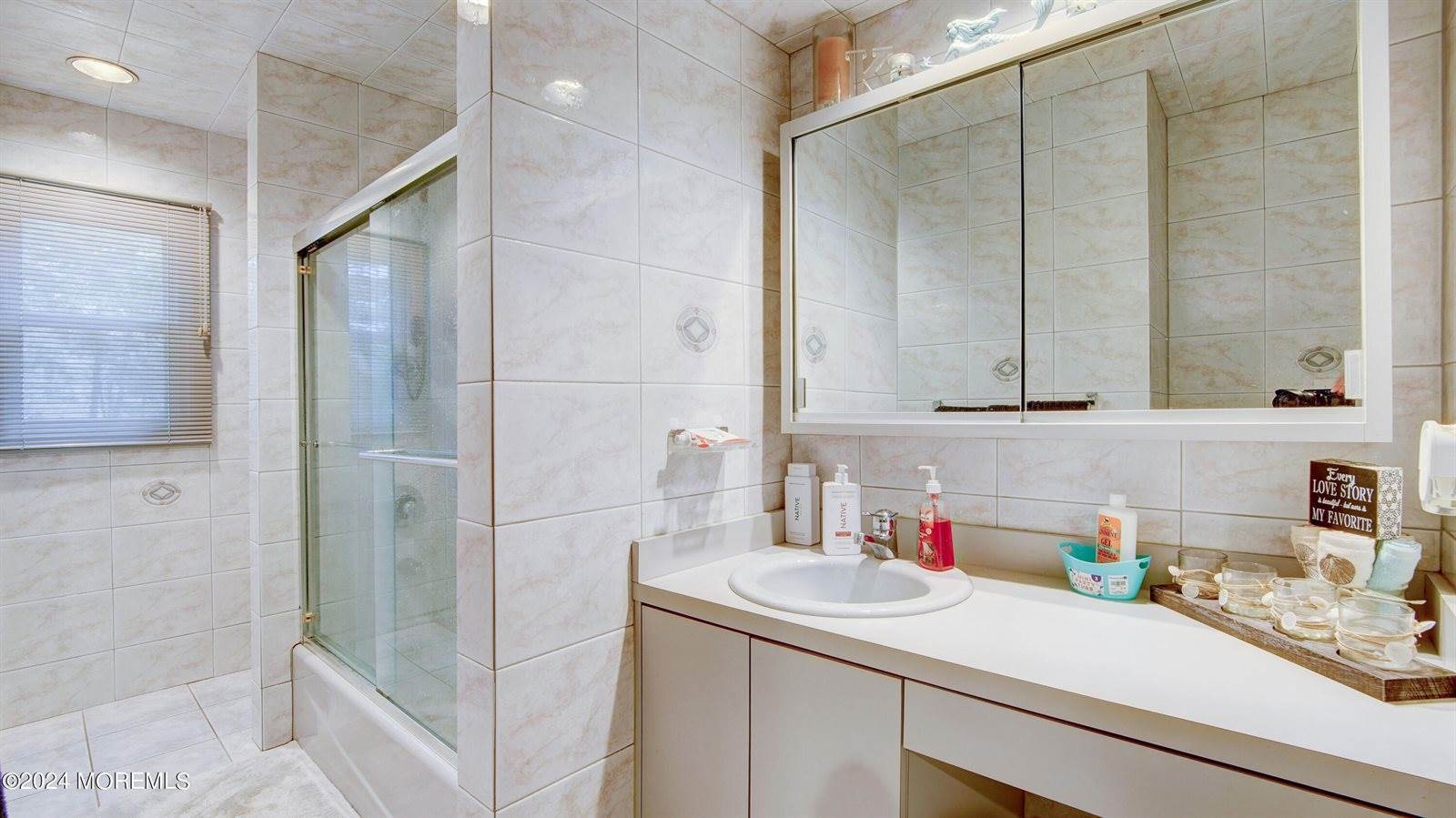 125 Sunnybrook Drive, Freehold, NJ 07728