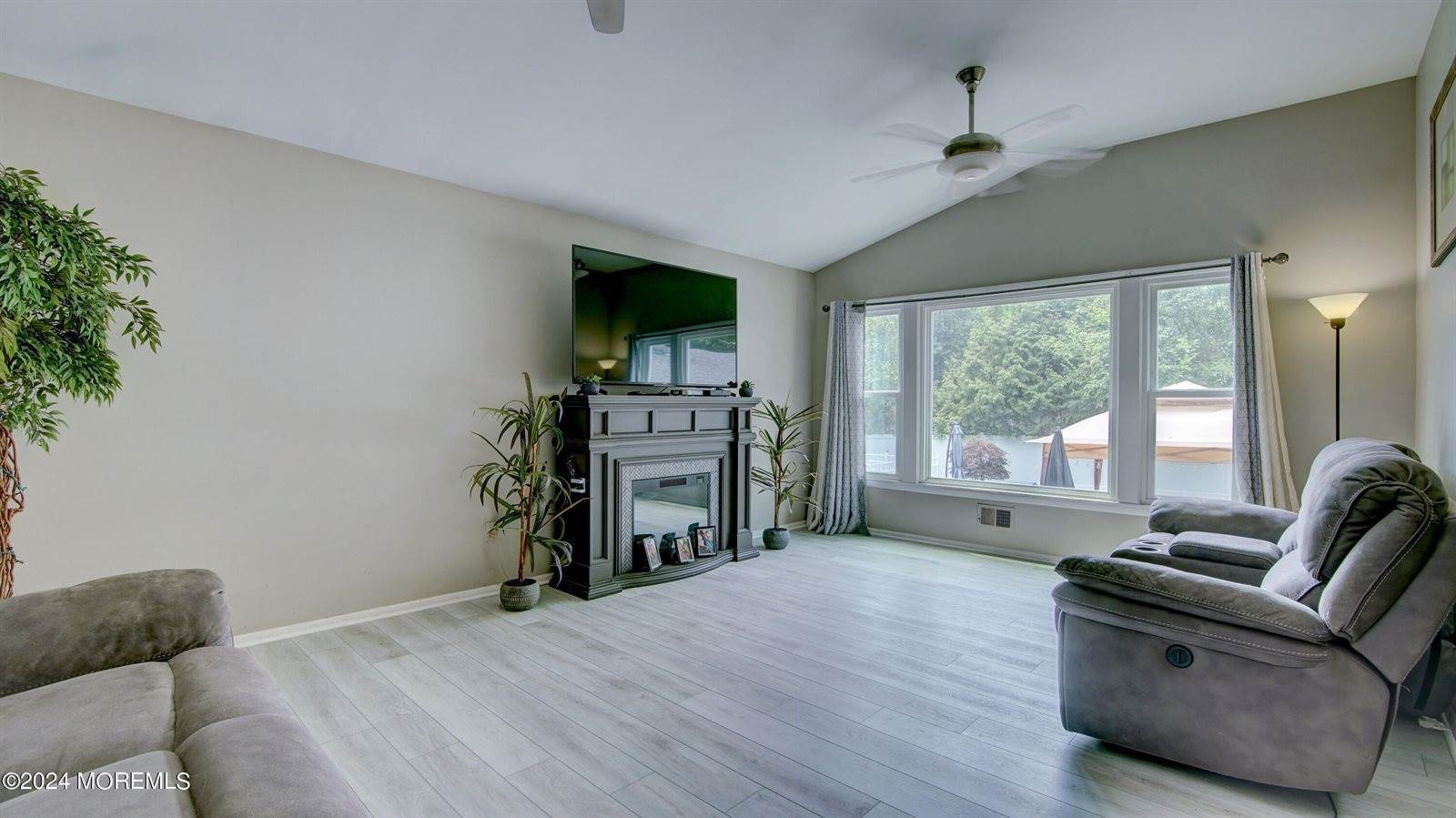 125 Sunnybrook Drive, Freehold, NJ 07728