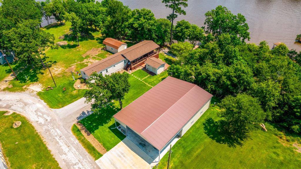 571 Lake Shore Drive, Trinity, TX 75862